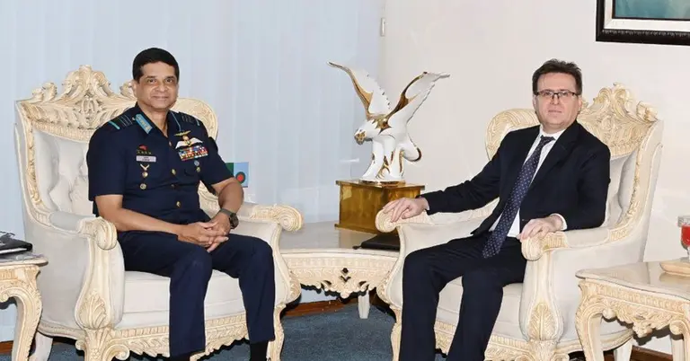 বাংলাদেশ বিমান বাহিনী প্রধানের সঙ্গে তুরস্কের রাষ্ট্রদূত